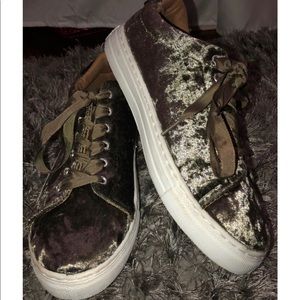 Quips Velvet Sneakers